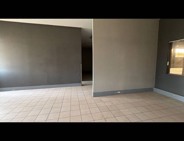 1,840M² WAREHOUSE TO LET IN MEADOWDALE